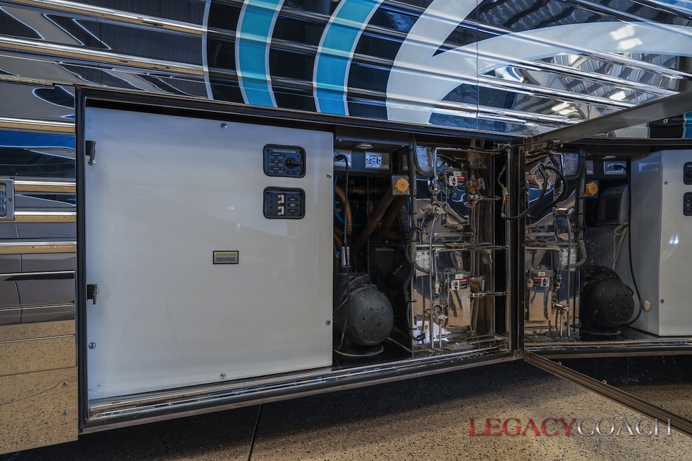 2007 Prevost Legendary XLII For Sale
