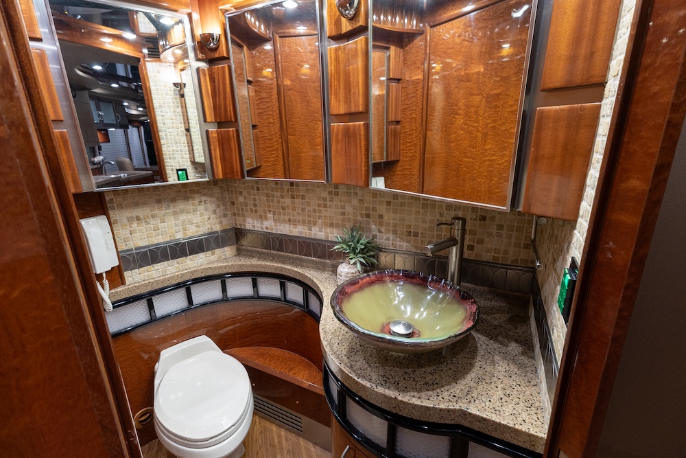2007 Prevost Liberty H3-45 For Sale
