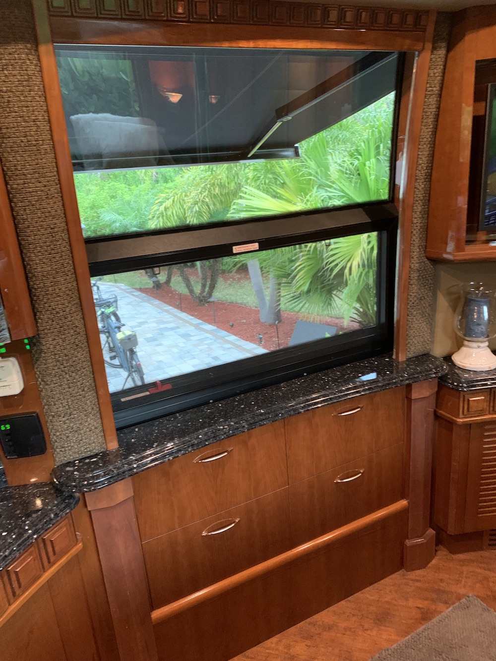 2007 Prevost Liberty XLII For Sale