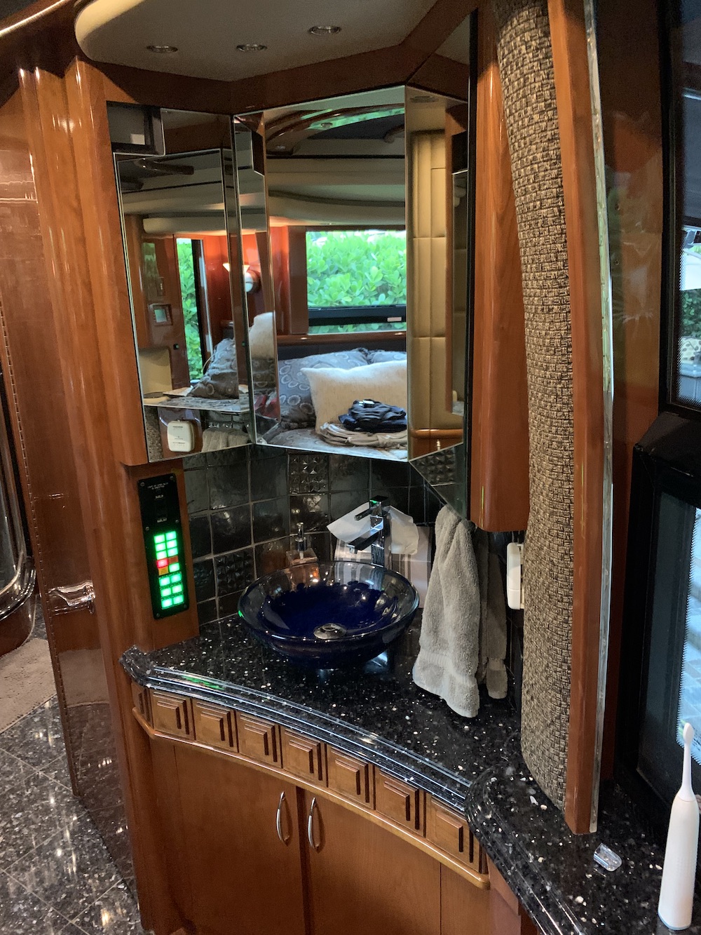 2007 Prevost Liberty XLII For Sale