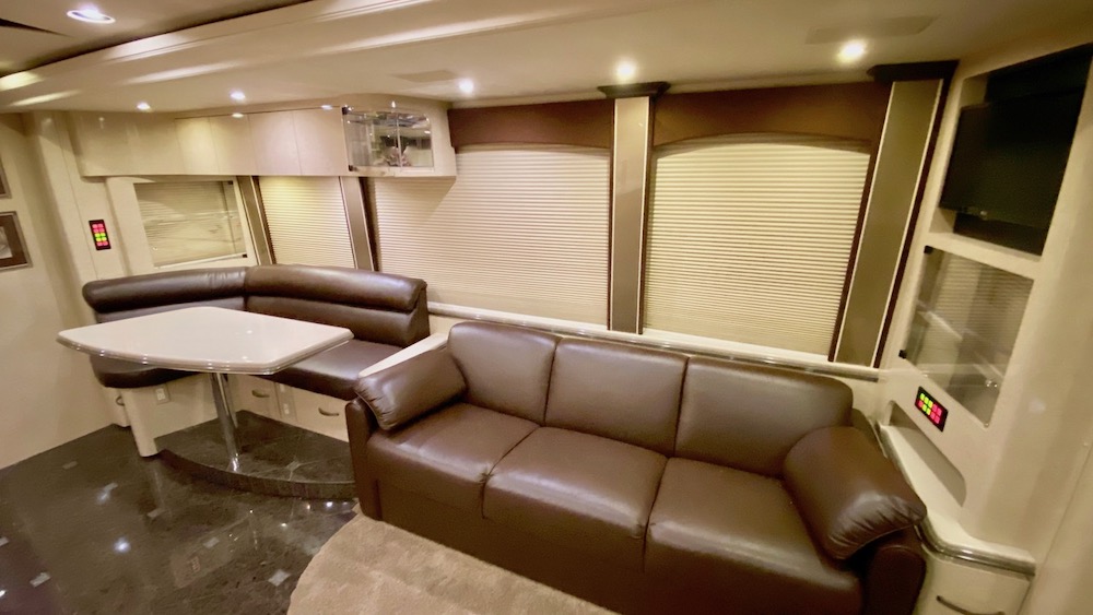 2007 Prevost Marathon H3-45 For Sale