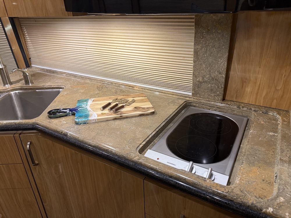 2007 Prevost Marathon H3-45 For Sale