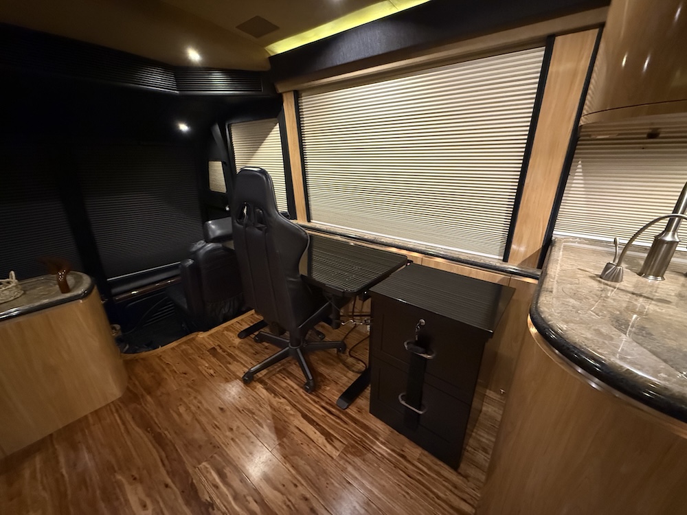 2007 Prevost Marathon H3-45 For Sale