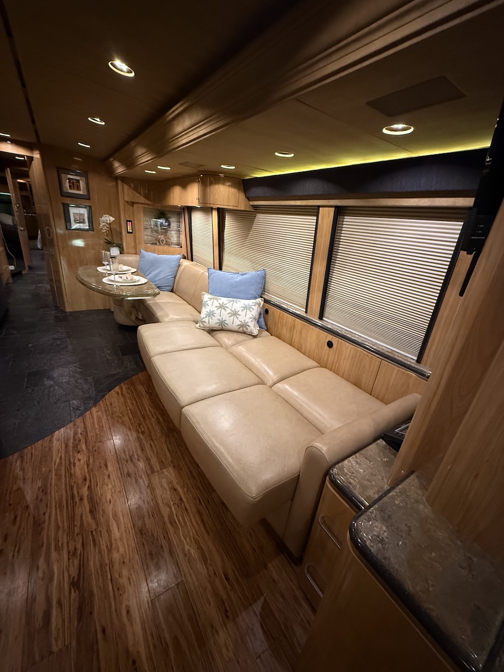 2007 Prevost Marathon H3-45 For Sale