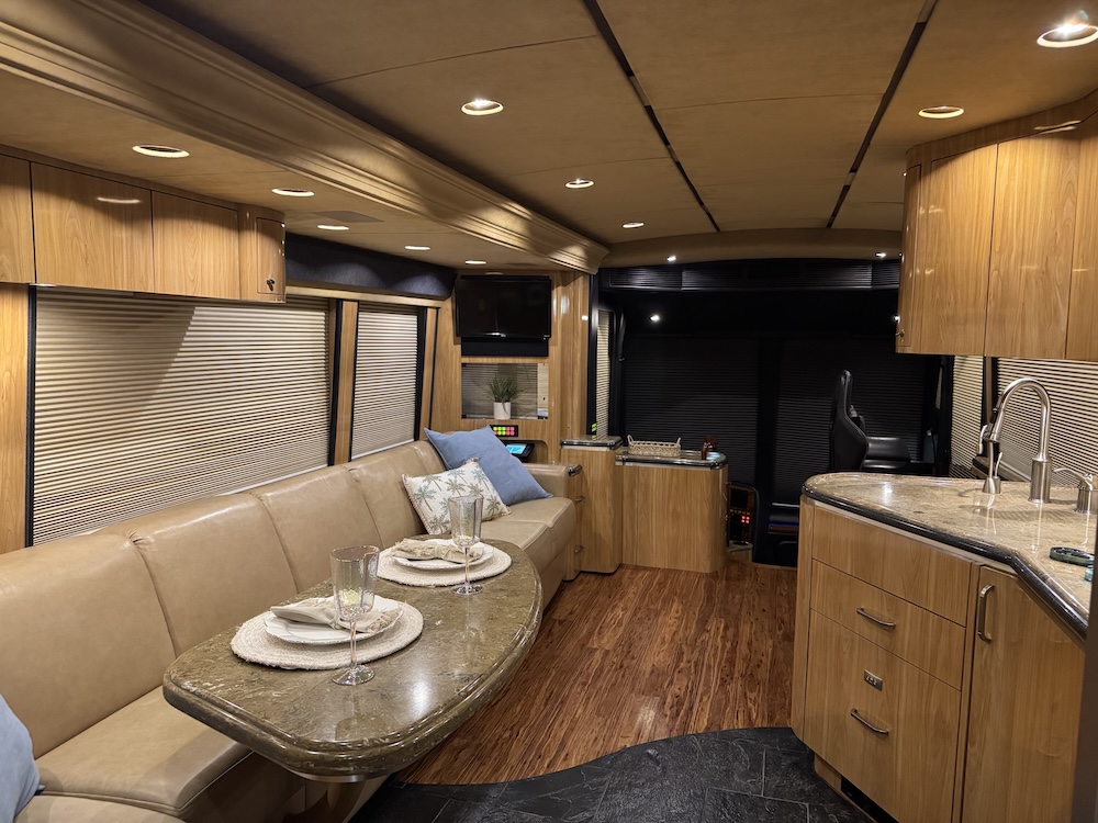 2007 Prevost Marathon H3-45 For Sale
