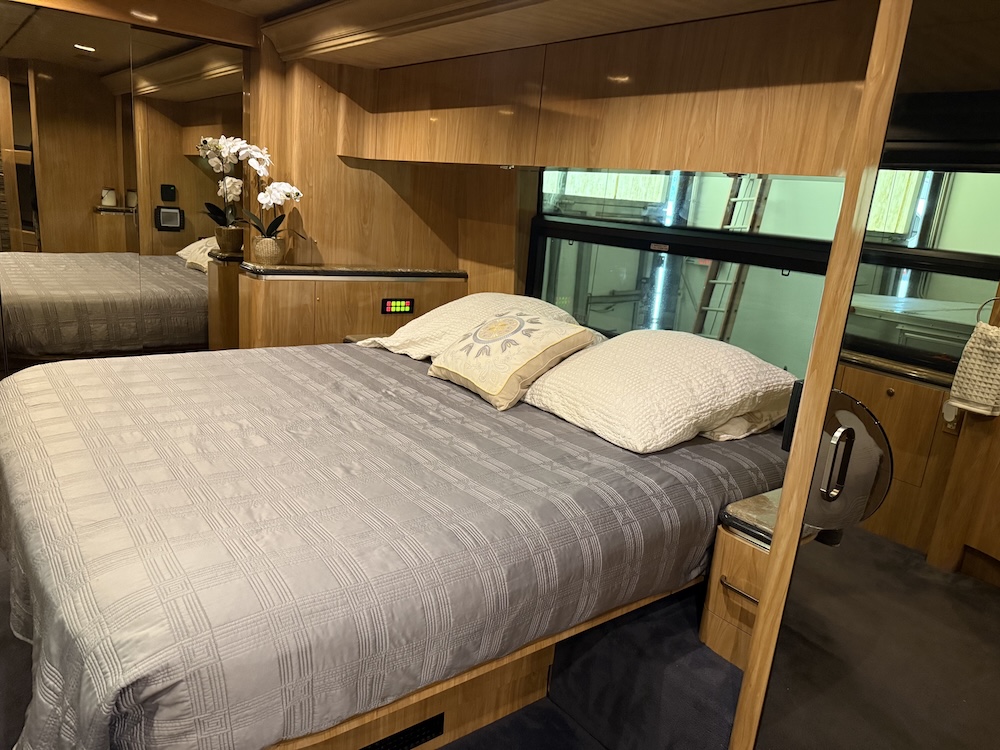 2007 Prevost Marathon H3-45 For Sale