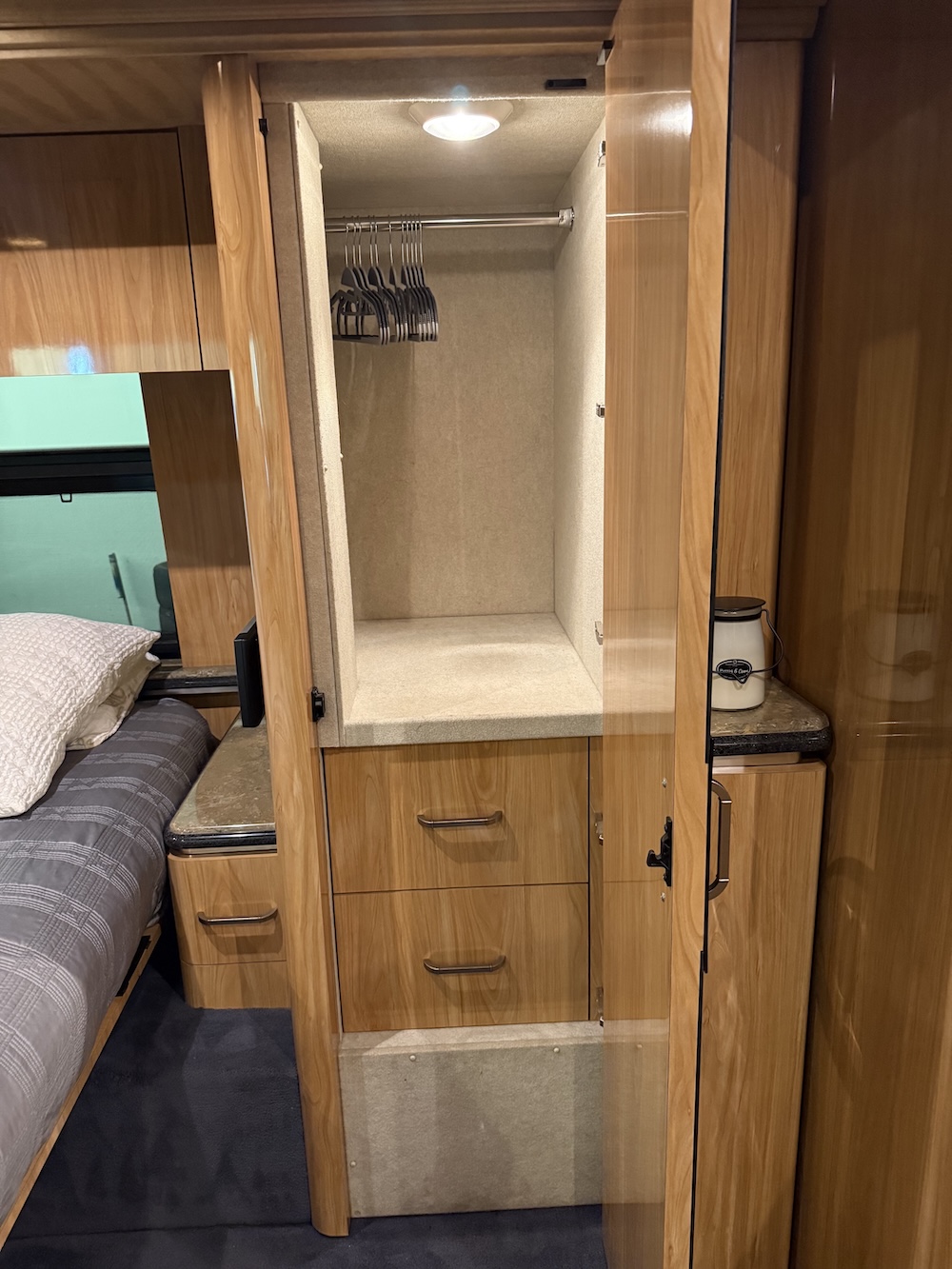 2007 Prevost Marathon H3-45 For Sale