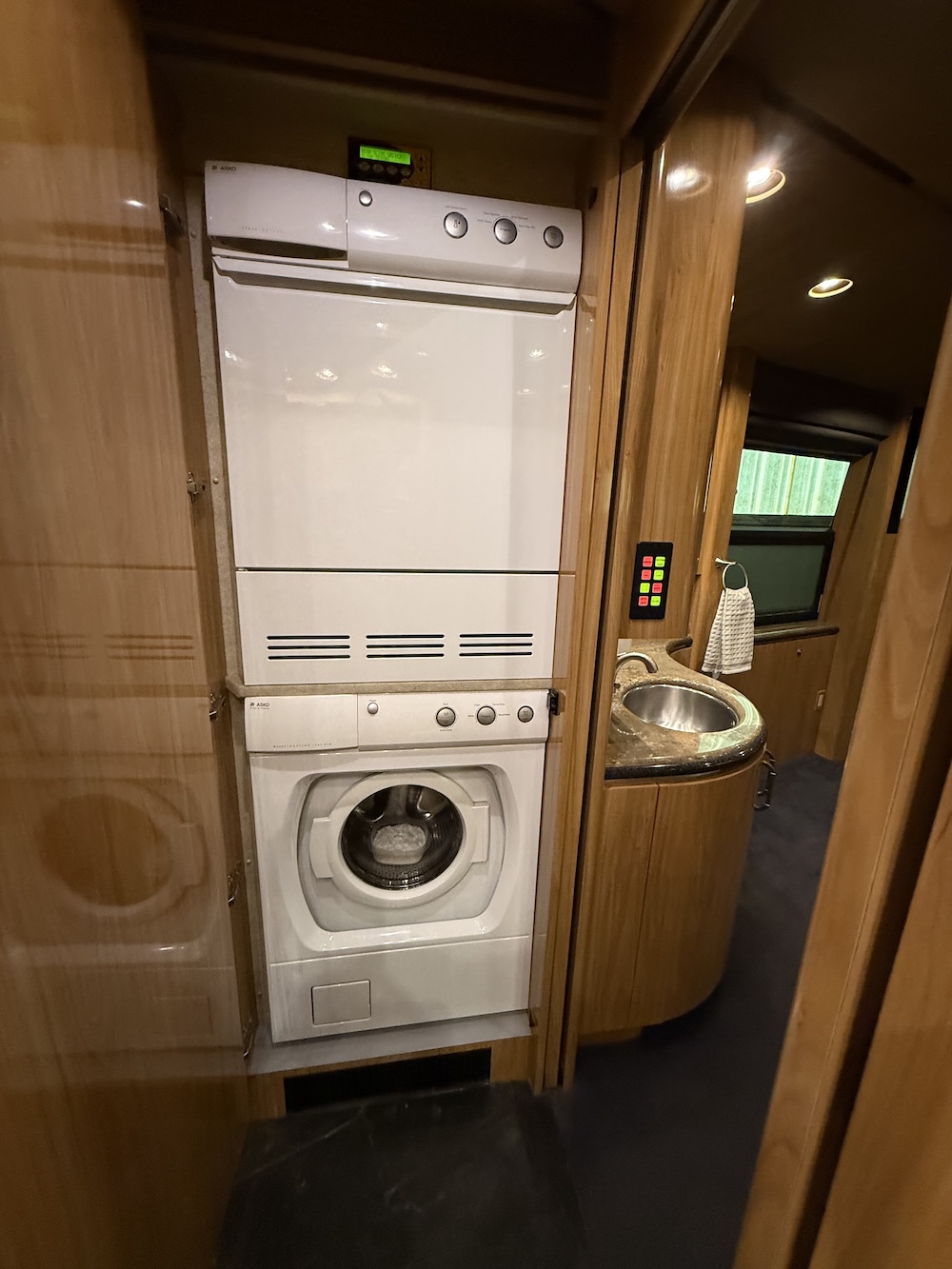 2007 Prevost Marathon H3-45 For Sale
