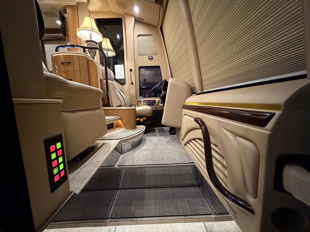 2007 Prevost Marathon H3-45 For Sale