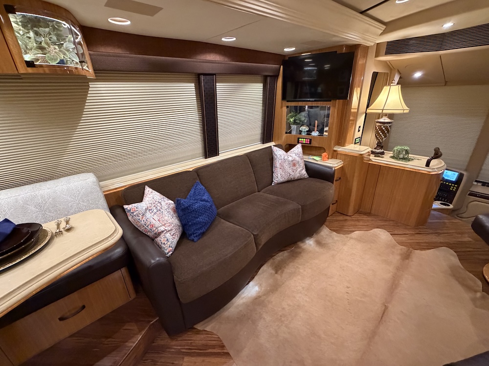 2007 Prevost Marathon H3-45 For Sale