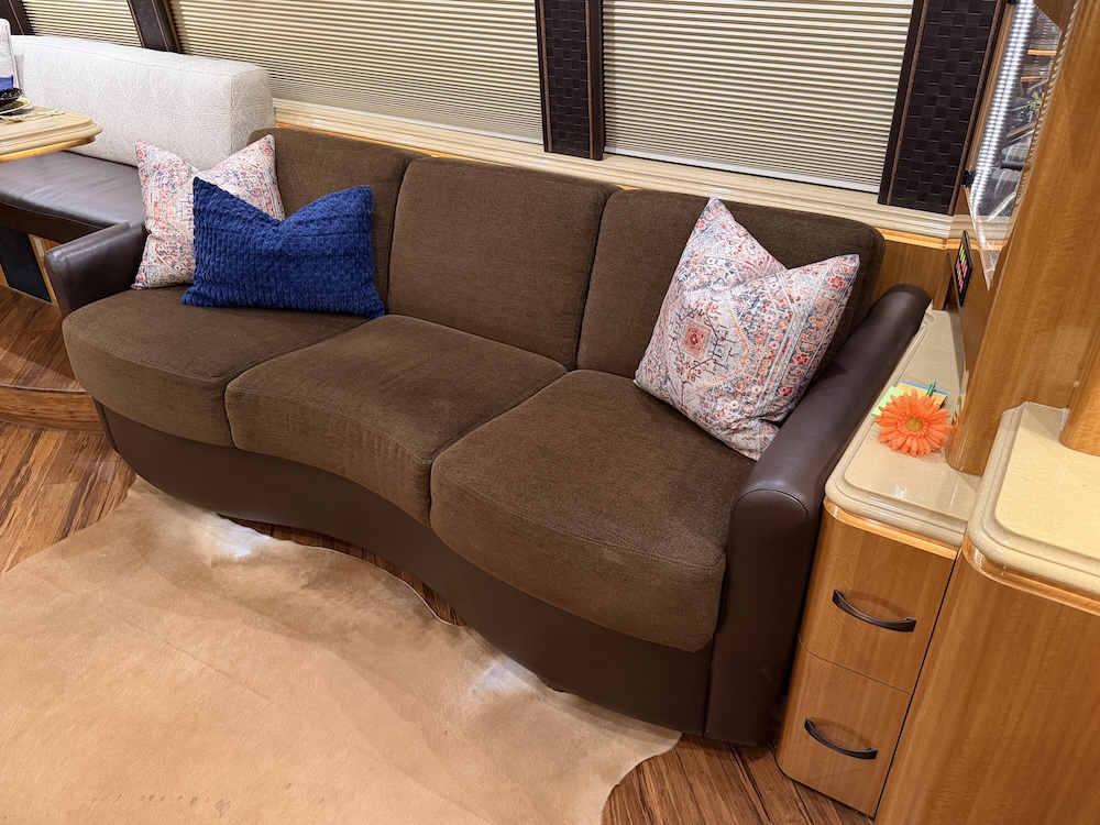 2007 Prevost Marathon H3-45 For Sale