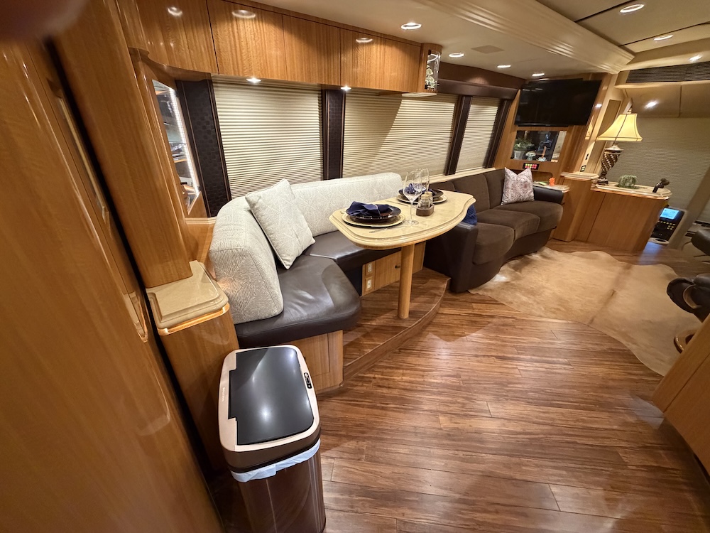 2007 Prevost Marathon H3-45 For Sale