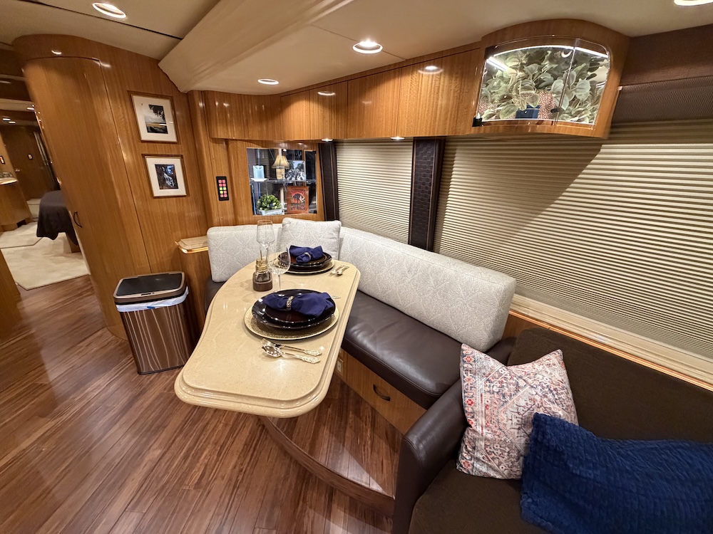 2007 Prevost Marathon H3-45 For Sale