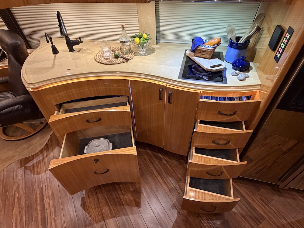 2007 Prevost Marathon H3-45 For Sale