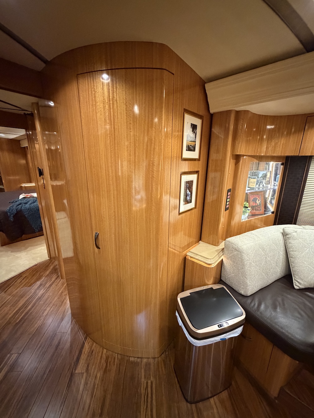 2007 Prevost Marathon H3-45 For Sale