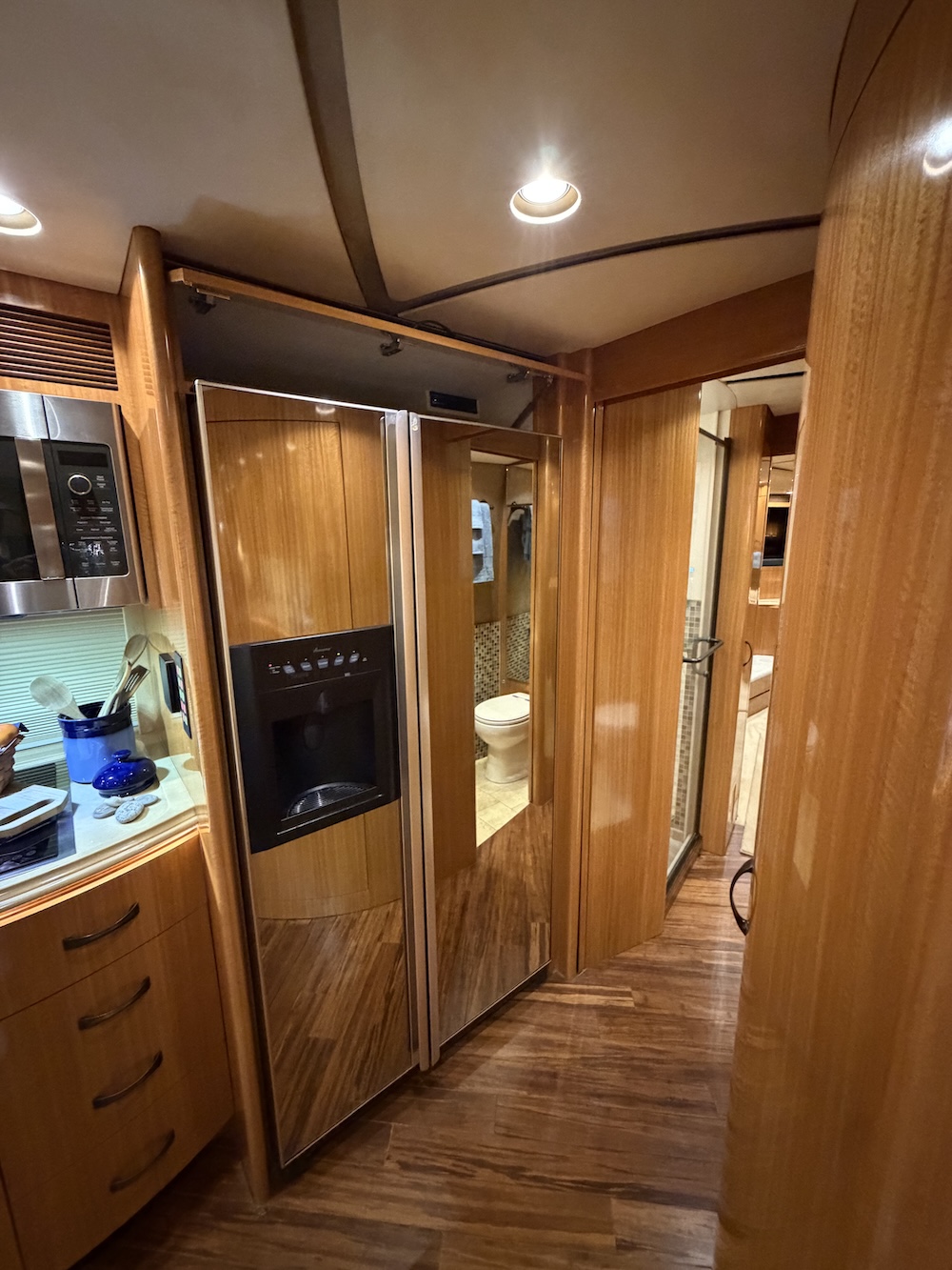 2007 Prevost Marathon H3-45 For Sale