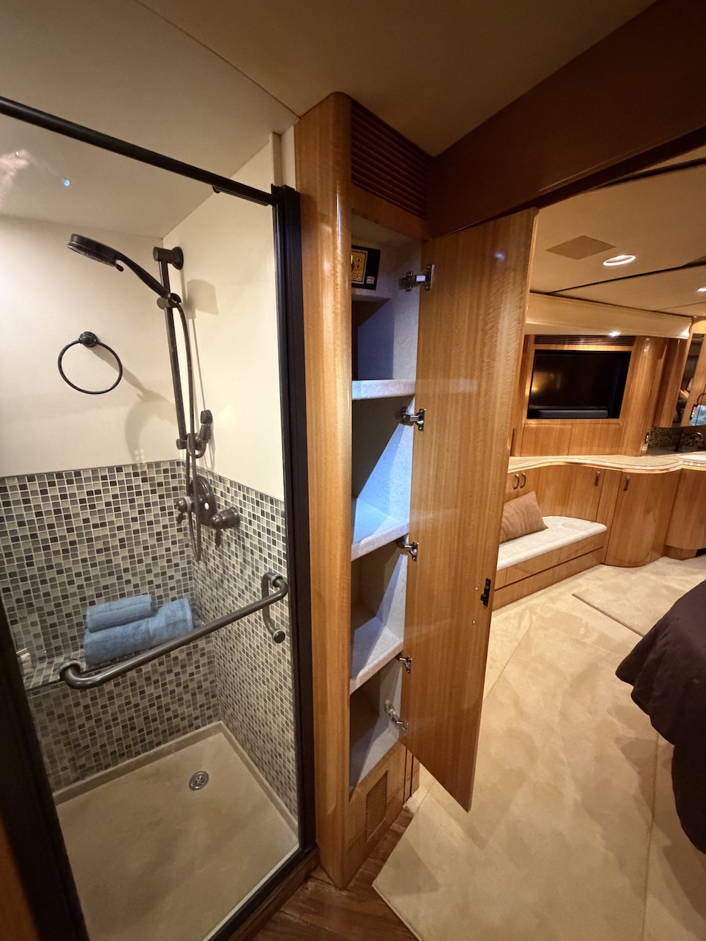 2007 Prevost Marathon H3-45 For Sale