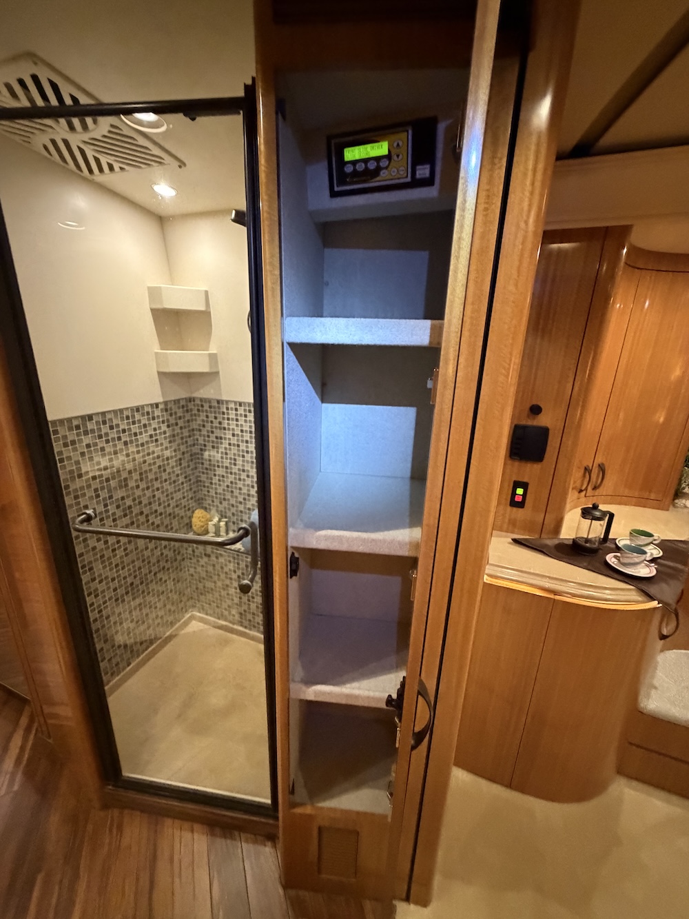 2007 Prevost Marathon H3-45 For Sale