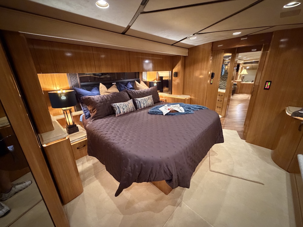 2007 Prevost Marathon H3-45 For Sale