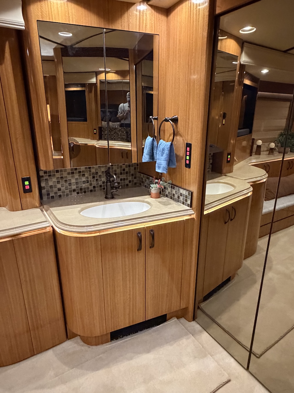 2007 Prevost Marathon H3-45 For Sale