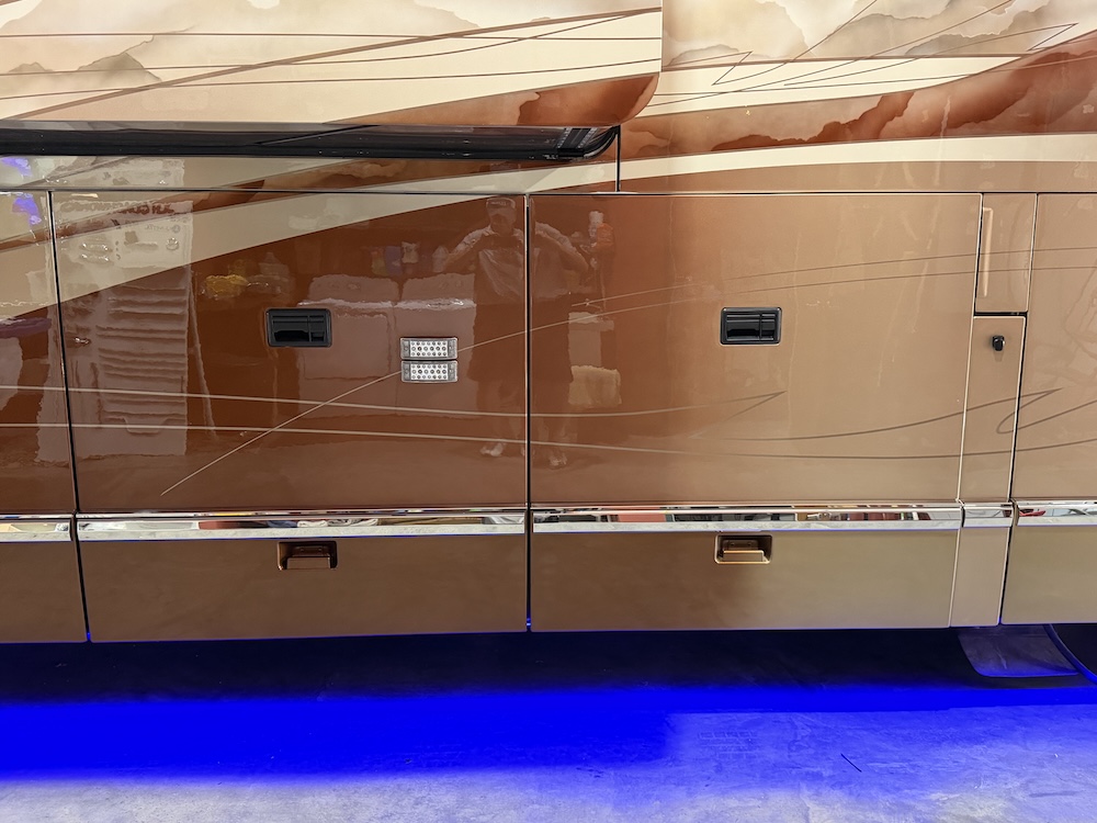 2007 Prevost Marathon H3-45 For Sale