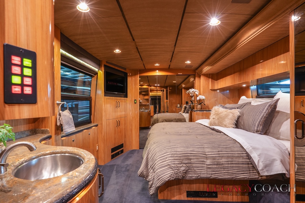 2007 Prevost  Marathon H3-45 For Sale