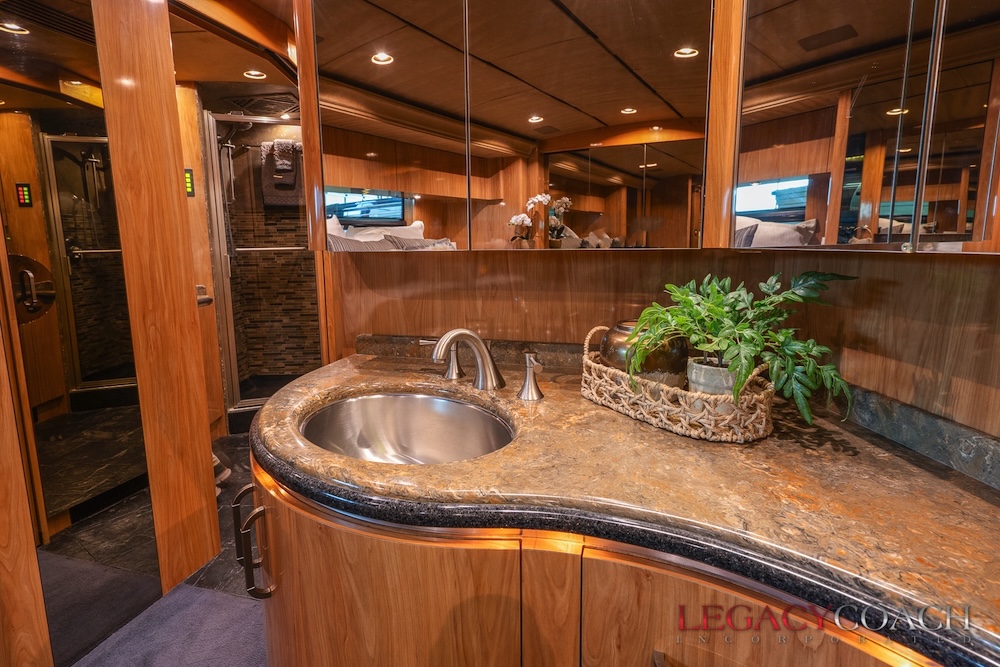 2007 Prevost  Marathon H3-45 For Sale
