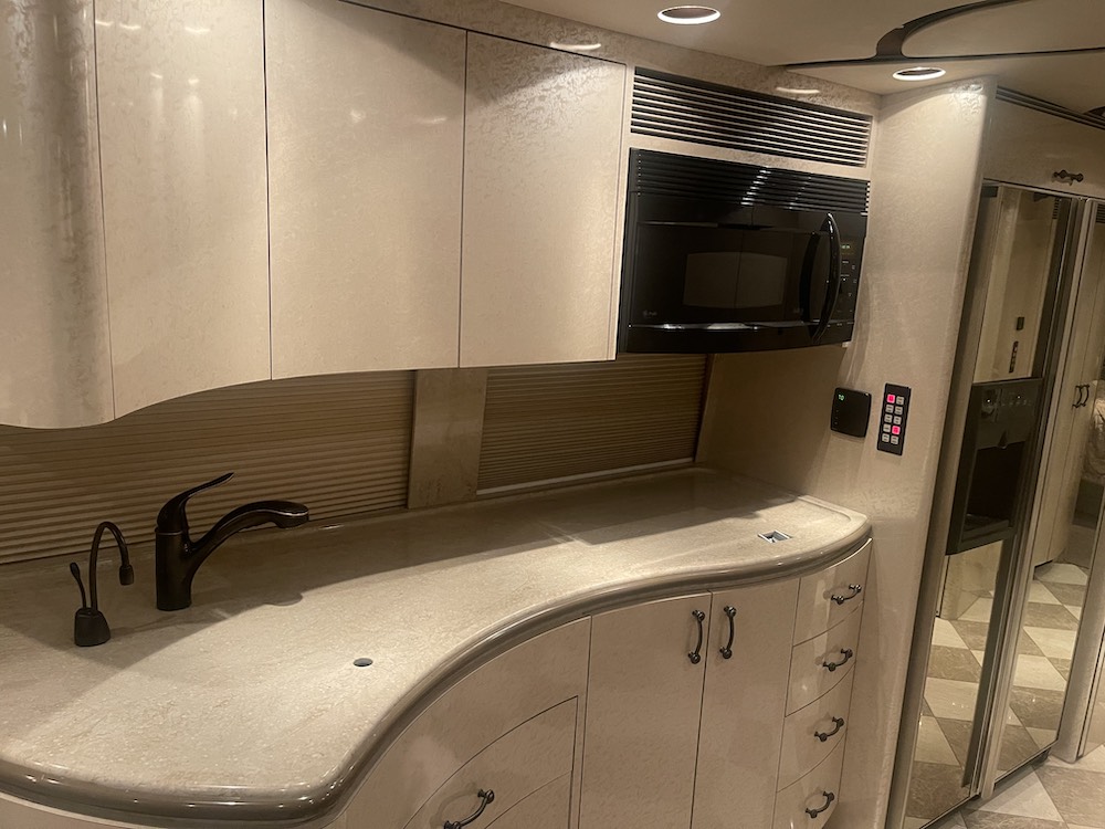 2007 Prevost Marathon H3-45 For Sale
