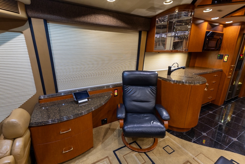 2007 Prevost Marathon H3-45 For Sale