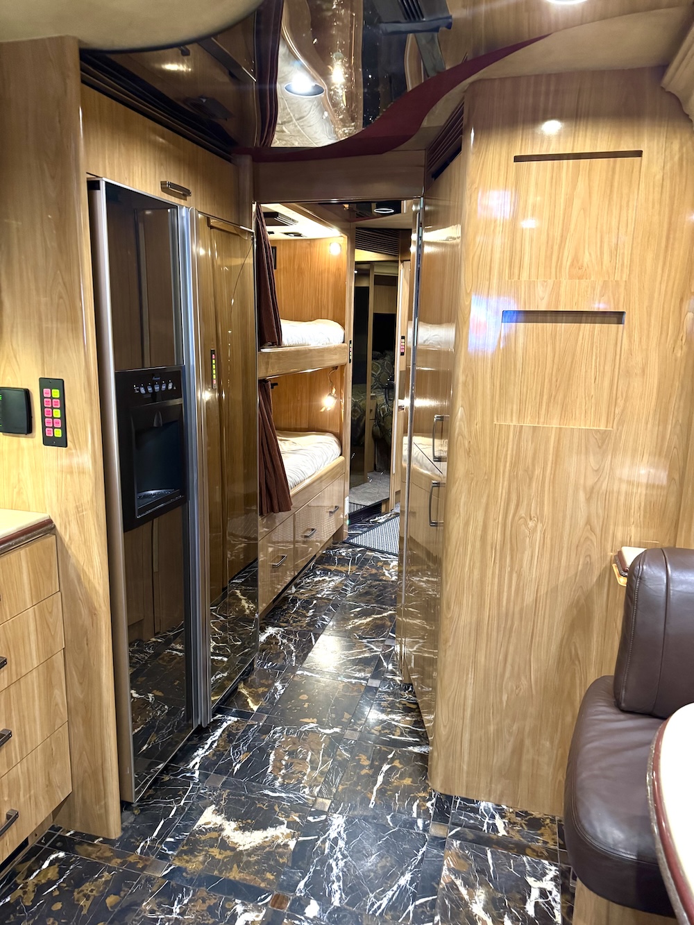 2007 Prevost Marathon XLII For Sale