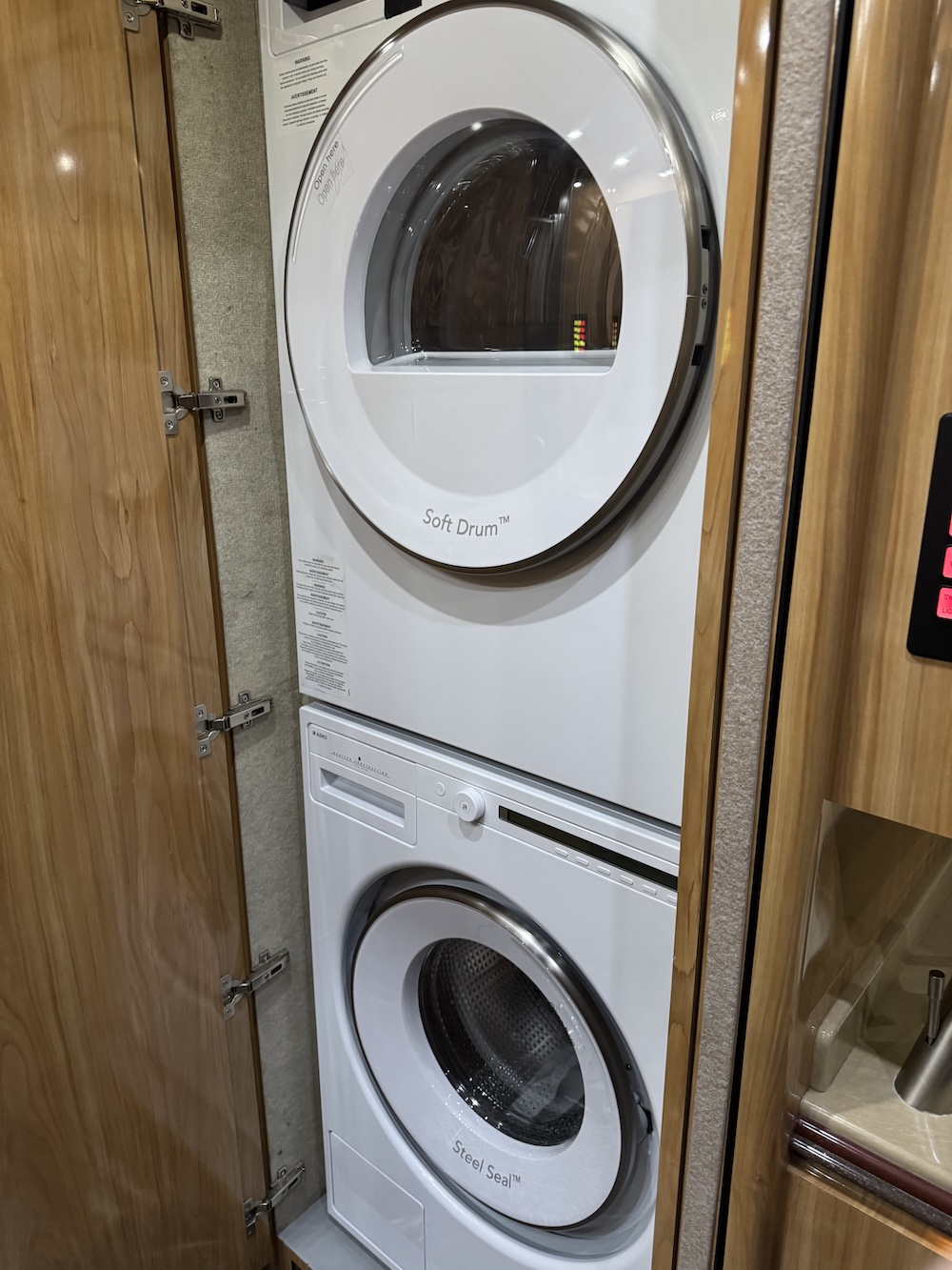 2007 Prevost Marathon XLII For Sale