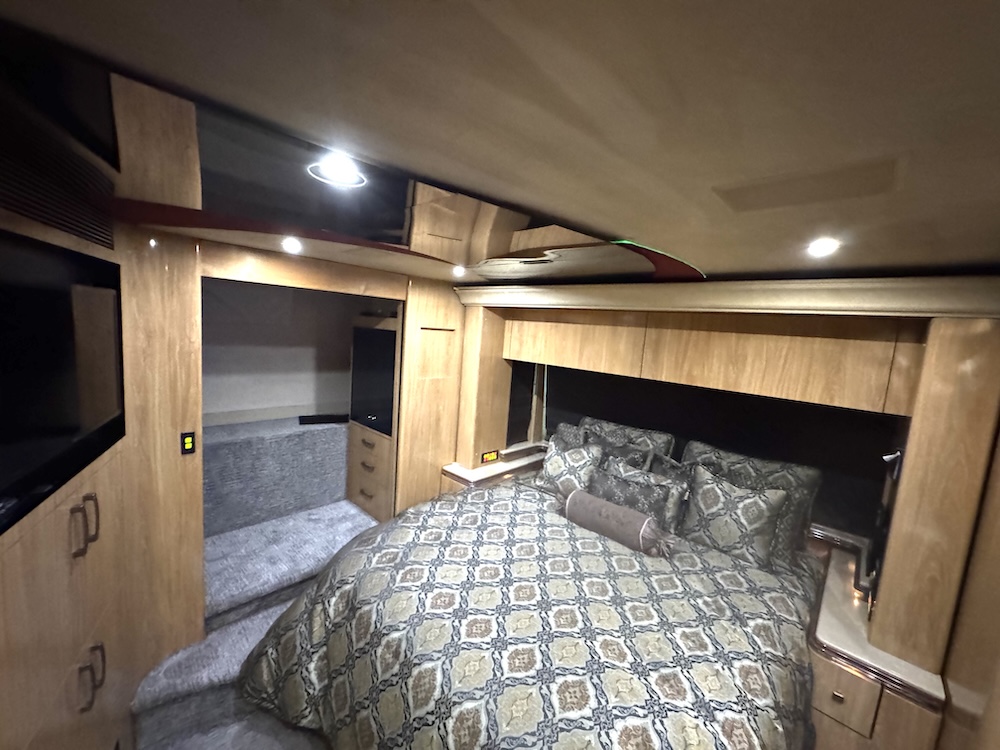 2007 Prevost Marathon XLII For Sale