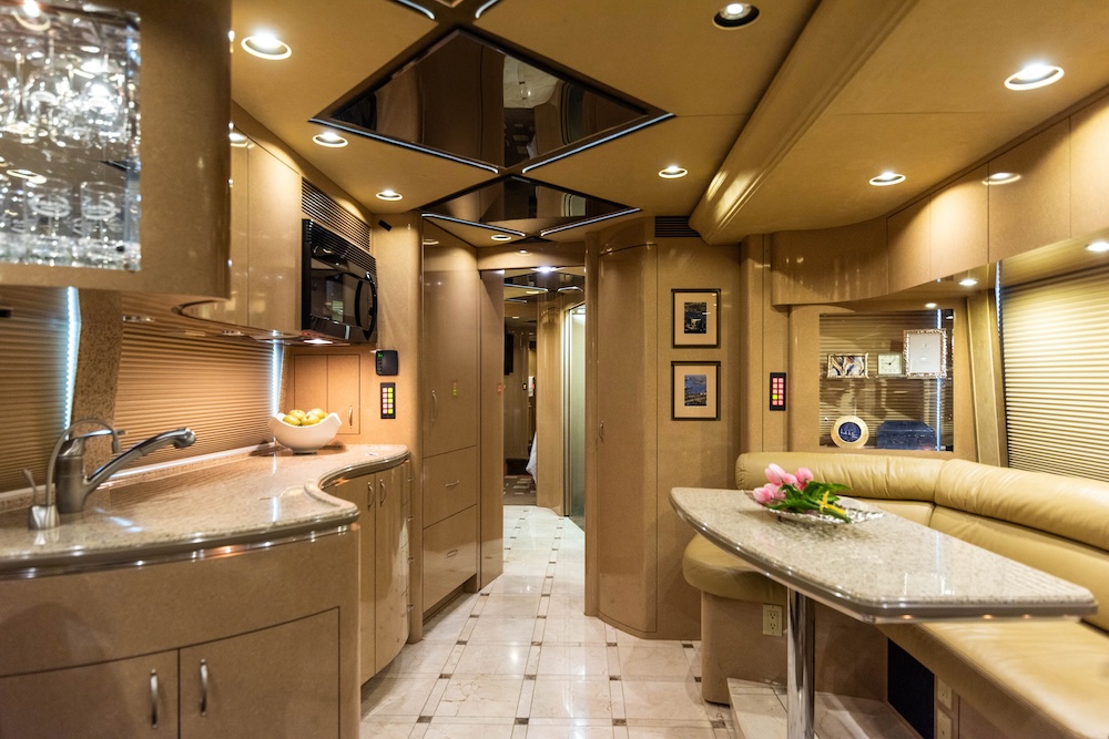 2007 Prevost Marathon XLII For Sale