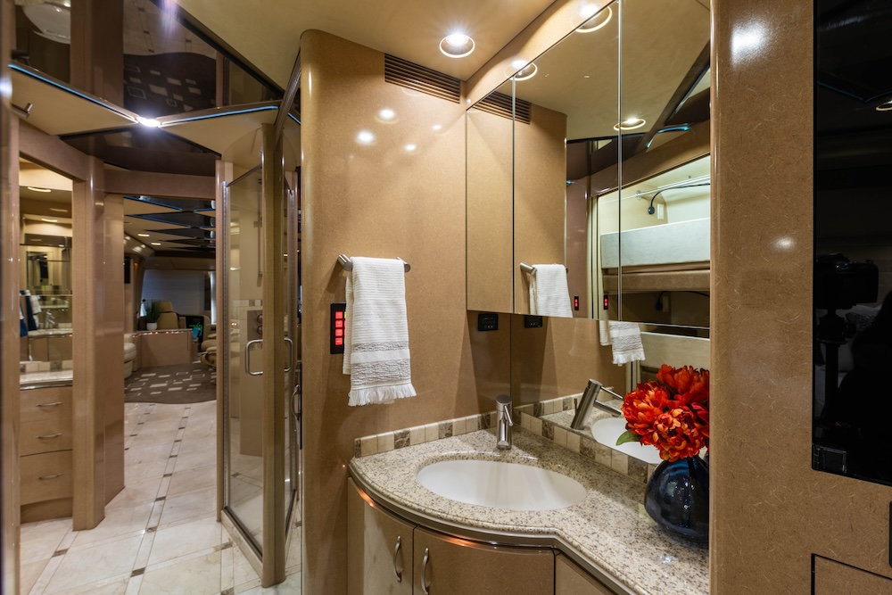2007 Prevost Marathon XLII For Sale