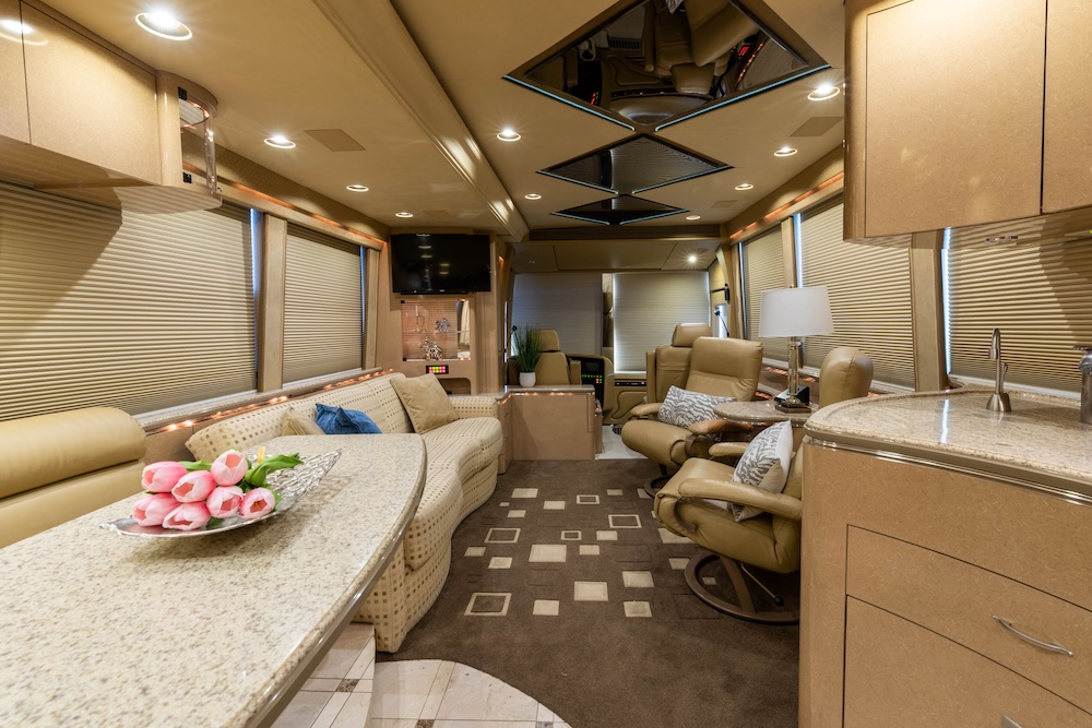 2007 Prevost Marathon XLII For Sale