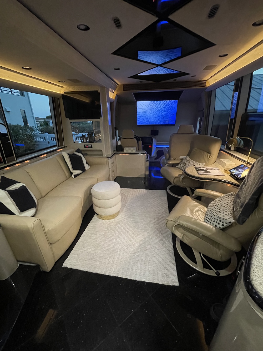 2007 Prevost Marathon XLII For Sale