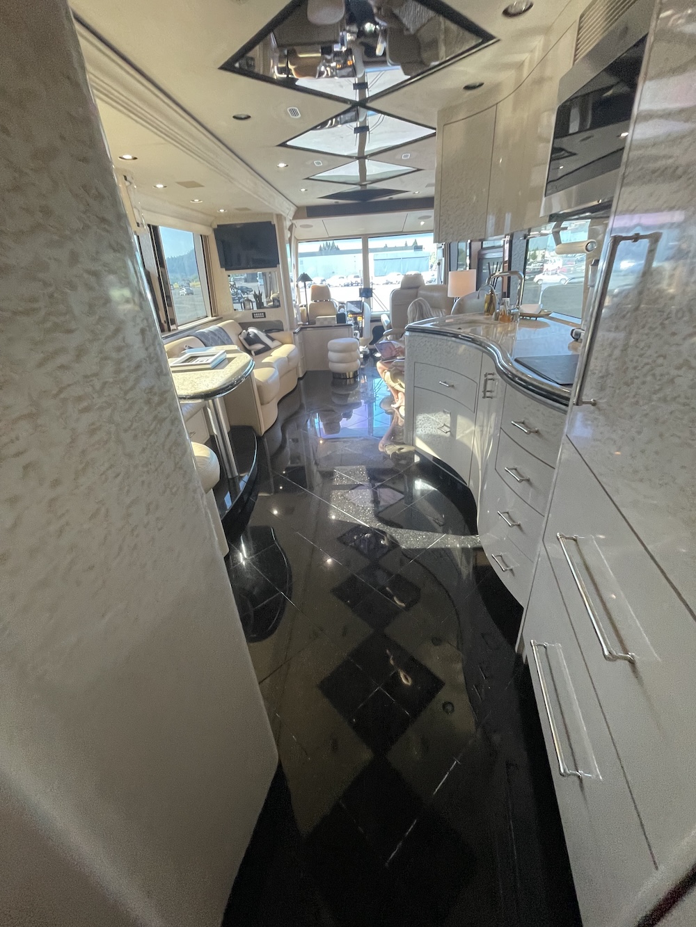 2007 Prevost Marathon XLII For Sale