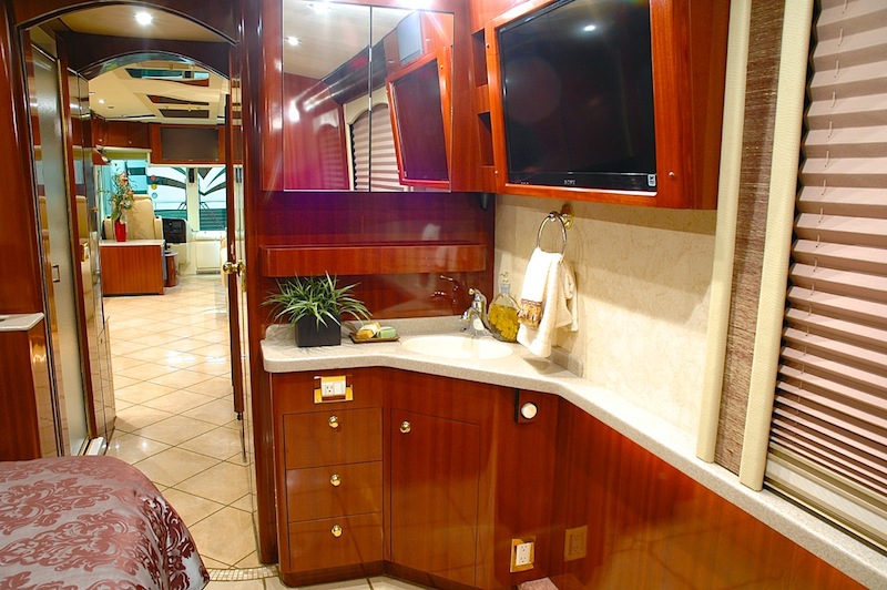2007 Prevost XLII For Sale