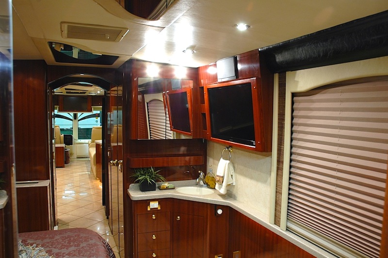 2007 Prevost XLII For Sale