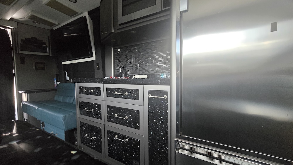 2007 Prevost H3-45 For Sale