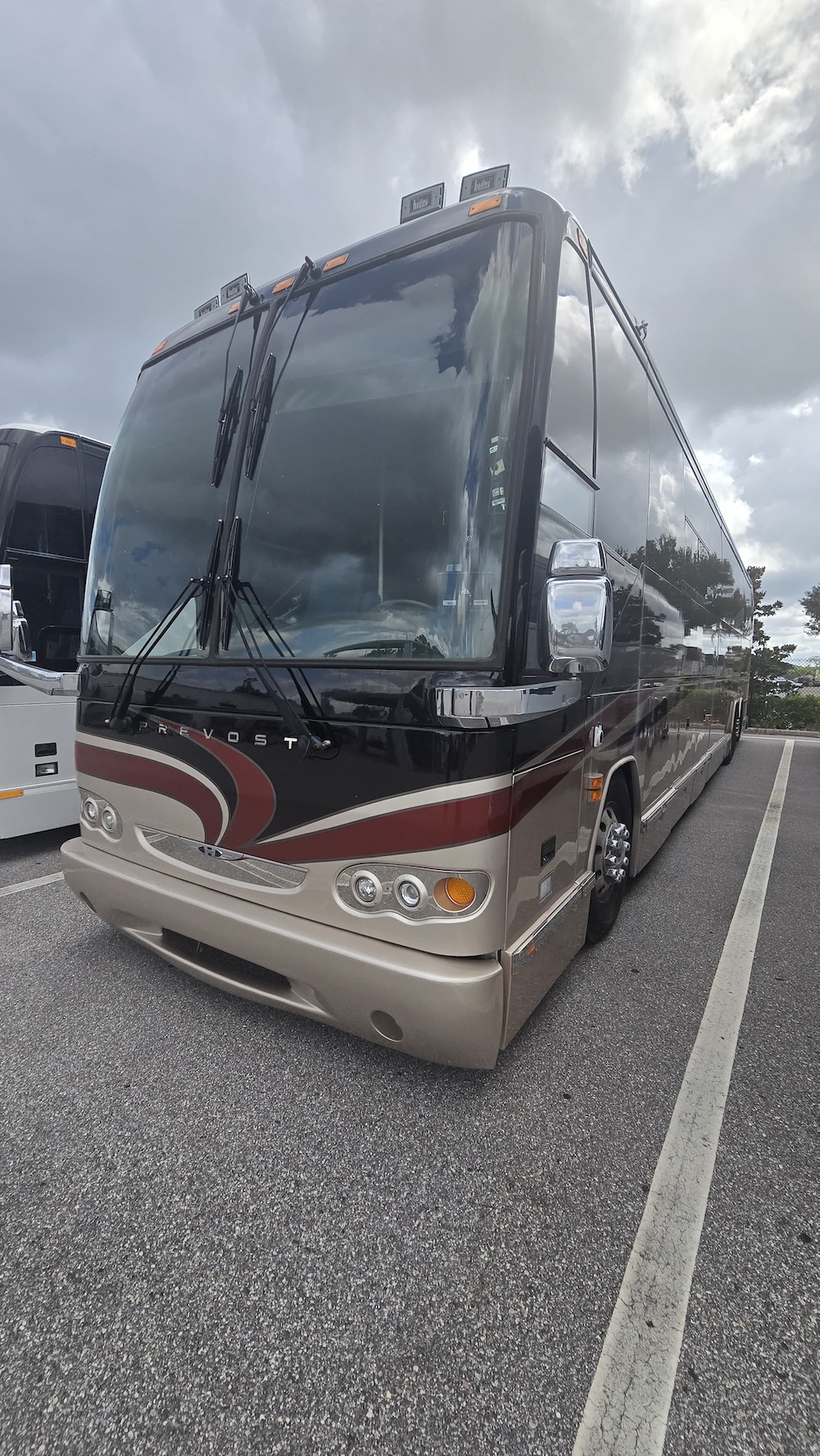 2007 Prevost H3-45 For Sale