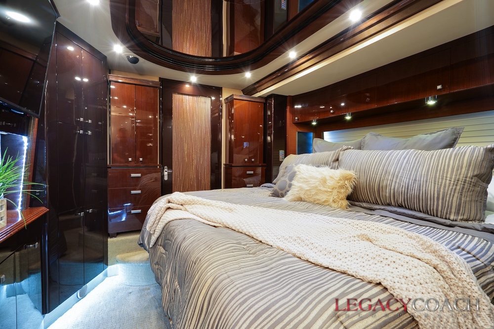 2008 Prevost Country Coach XLII For Sale