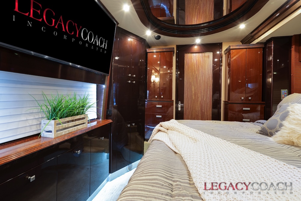 2008 Prevost Country Coach XLII For Sale