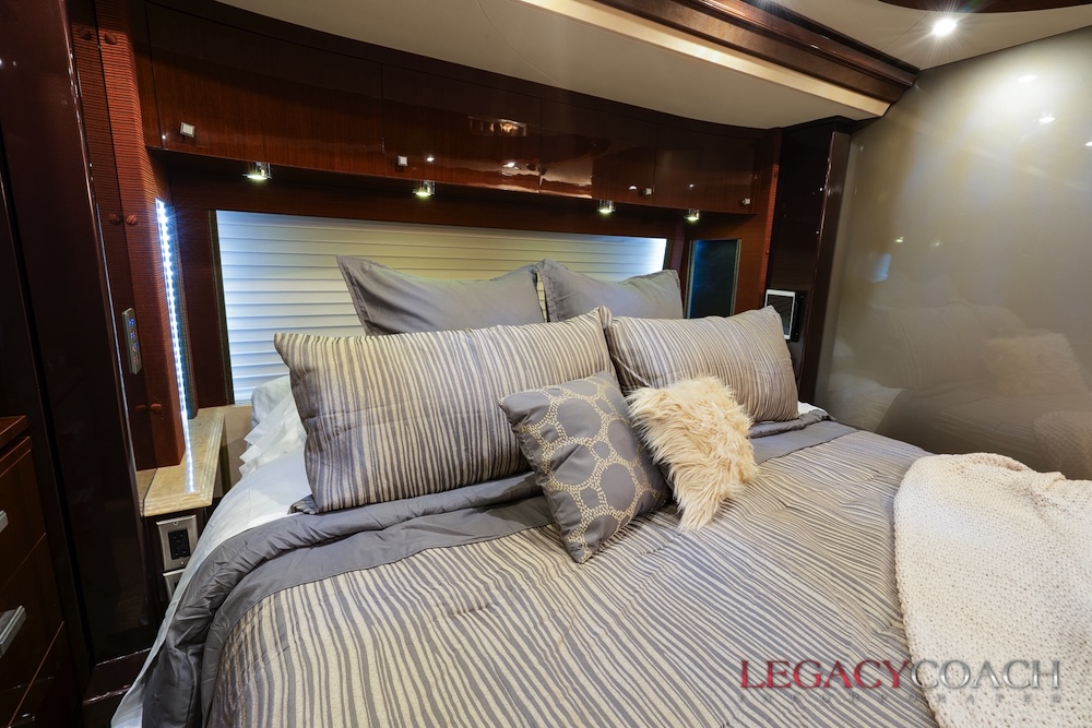 2008 Prevost Country Coach XLII For Sale