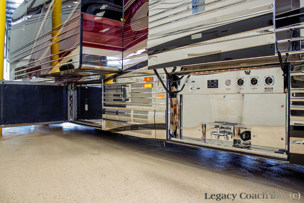 2005 Prevost LCountry Coach XLII For Sale