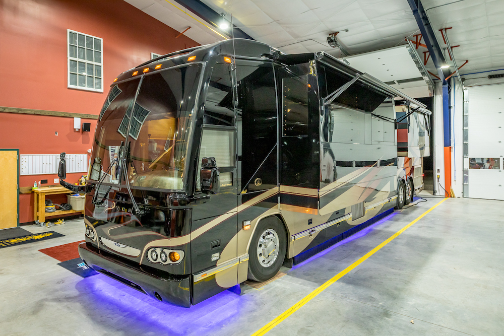 2008 Prevost Featherlite H3-45 For Sale