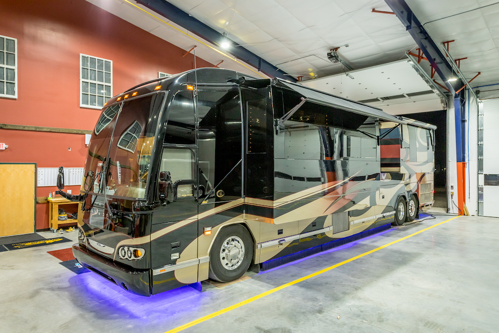 2008 Prevost Featherlite H3-45 For Sale