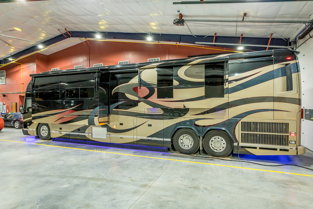 2008 Prevost Featherlite H3-45 For Sale