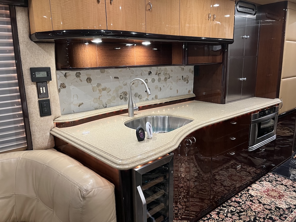 2008 Prevost Liberty H3-45 For Sale