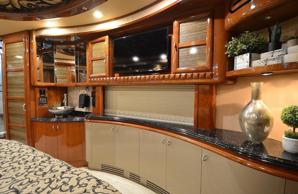2008 Prevost Liberty H3-45 For Sale